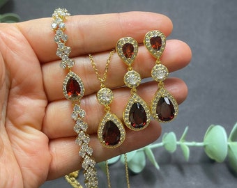 Gold Burgundy red dark red garnet Bridesmaid Gift  Bridesmaid Earrings Bridesmaid Jewelry Set  Bridal Earrings Personalized Wedding red