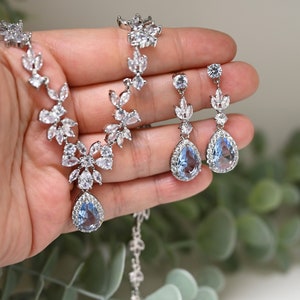 Light blue #8 dusty  pale blue Bridal Wedding Jewelry bridesmaid gift prom graduation quniceañera Crystal Bracelet Earrings necklace  qunice