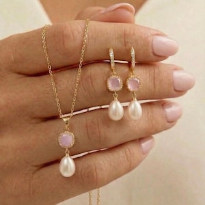 jewellery for light pink dress What Color Jewelry Goes With a Pink Dress: 7 Best Combos