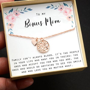 Bonus mom gift from bride, Bonus mom necklace, Stepmom wedding gift from the groom, Dainty pearl necklace, tree