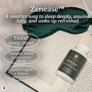 Peut inclure: Un masque de sommeil en satin vert et un flacon de g&eacute;lules Zenease pour le soutien holistique du sommeil paradoxal reposent sur un livre ouvert. Le texte promeut un sommeil plus profond et des nuits plus calmes.