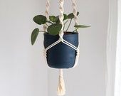 Macrame plant hanger / macrame plant hanger