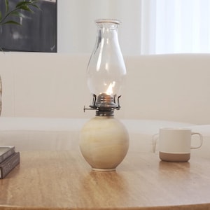 Oil Lamp Vintage Ceramic Oil Lamp with Glass Chimney – Refillable Stone-Look Kerosene Lantern for Indoor Home Decor, Emergency Lighting