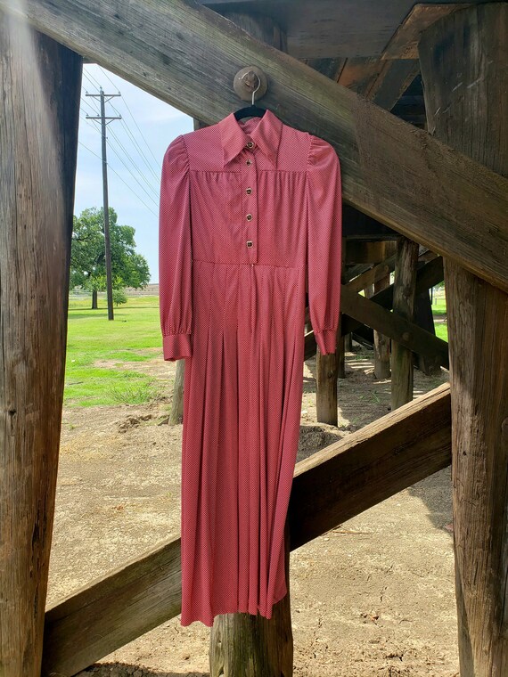 90s does 40s Salon Bijoux Button front dress