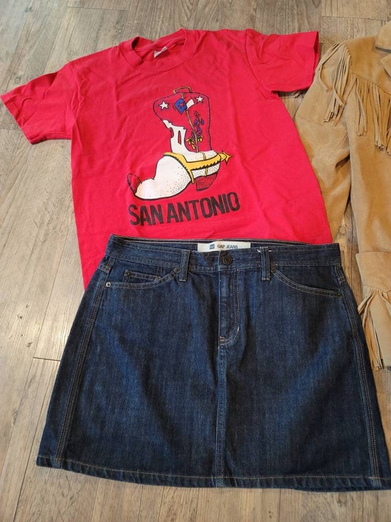 Vintage San Antonio cowboy boot tee - image 5