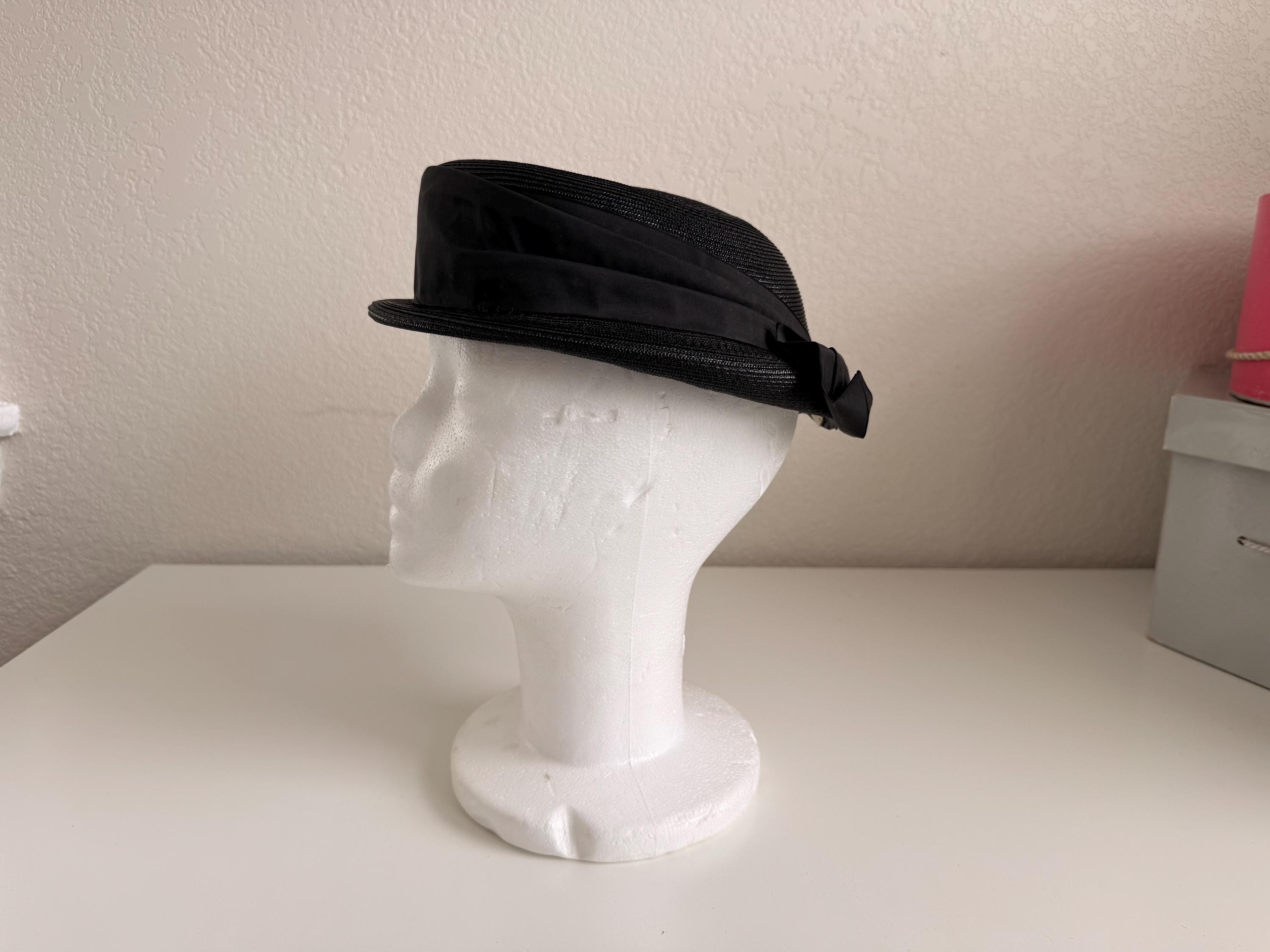 Two Vintage 1940s Pill Box Hats In IMagnum Hat Box Authenyic Vintage 1940s Straw Pillbox Hat - Etsy main image 3