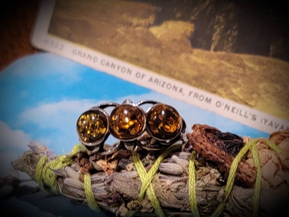 Green Amber & silver ring - image 4