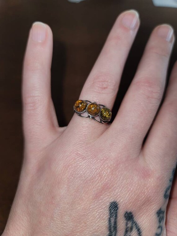 Green Amber & silver ring - image 6