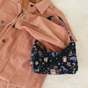 Mystic Aesthetic Schultertasche 100% Premium Baumwolle nachhaltig handgefertigt mit Kreis Messing Reißverschluss Zero Waste Accessoires