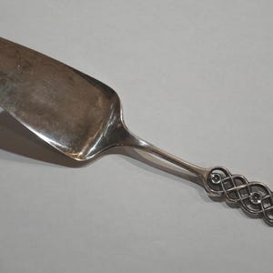 830 Silver 8.5" Ringebu Pastry Serving Utensil by David Andersen of Norway