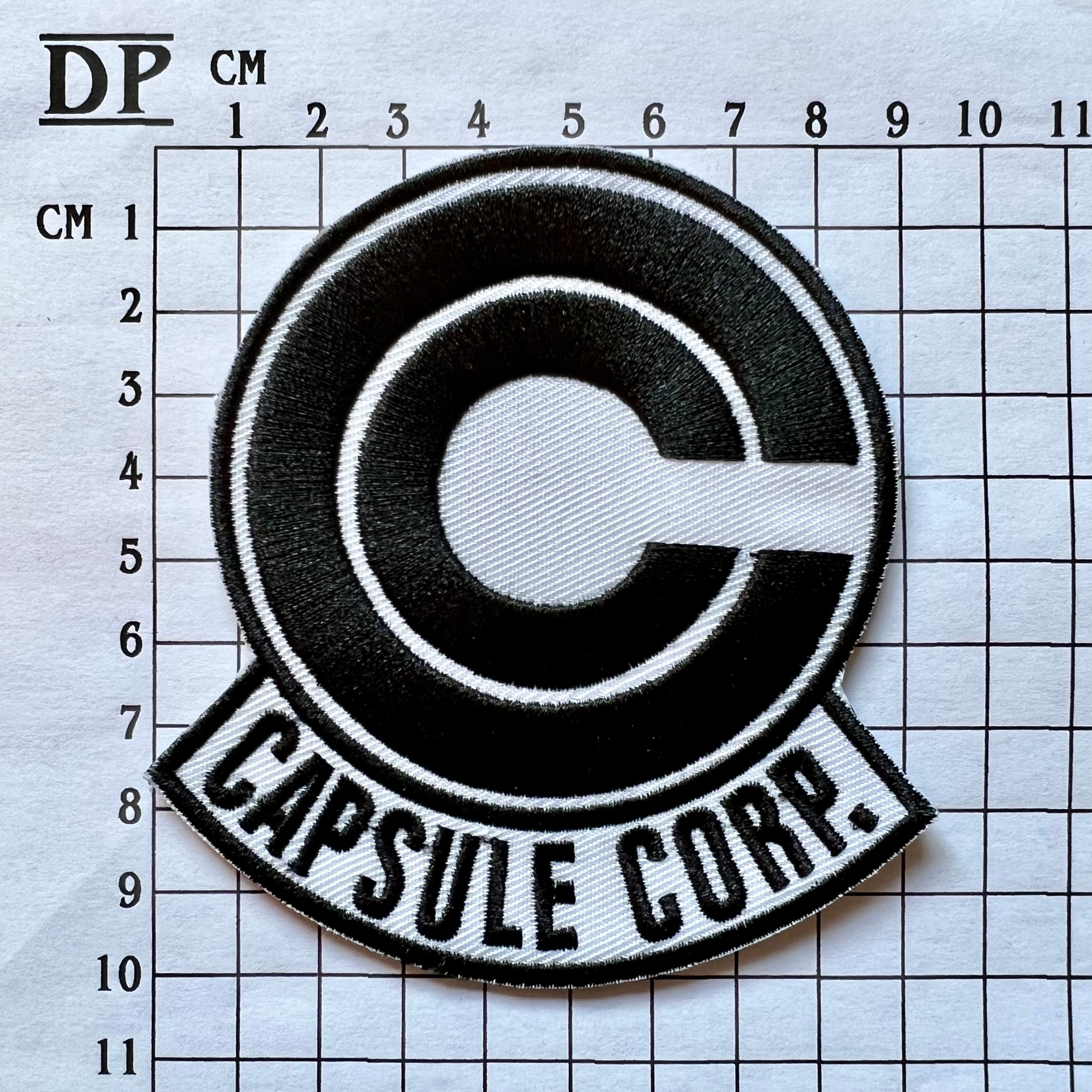 Blanc Dragon Ball Z Capsule Corp Patch & Red Ribbon Army RR Éusson Brodé Thermocollant Patch 