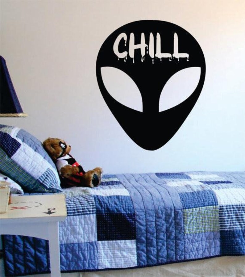 Alien Chill Head Decal Sticker Wall Vinyl Art Home Bedroom Living Room Decor Space Aliens Martians Funny Teen Kids UFO Galaxy