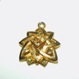 Rhinestone Star Gold Metal Pendant/Vintage Jewelry/1960s/Elegant Rhinestone Pendant