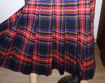 Woolen Skirt Pleated