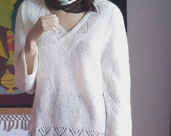 Handgestrickter Beige Pullover