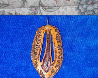 Pendant of fruit Walnut-tree Black/Vintge Pendant Walnut/Carved Wood Pendant