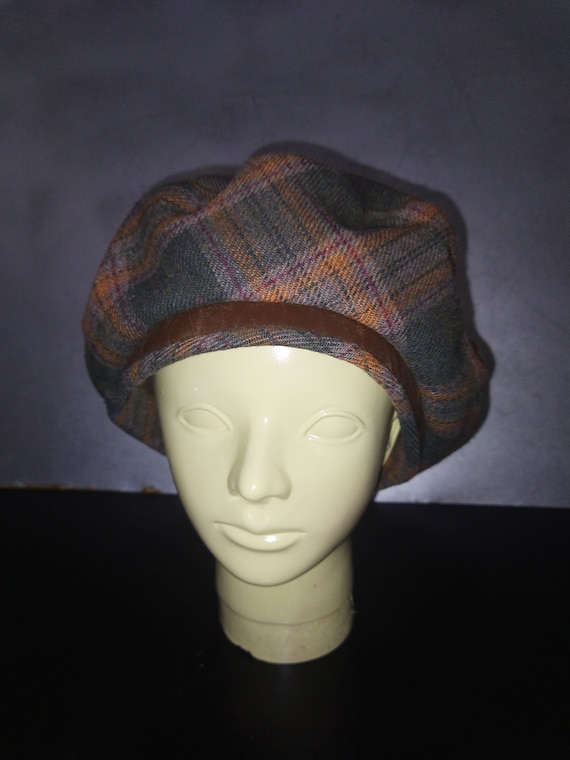 Cap Flat Tonak/Checkered/Leather Button - image 2