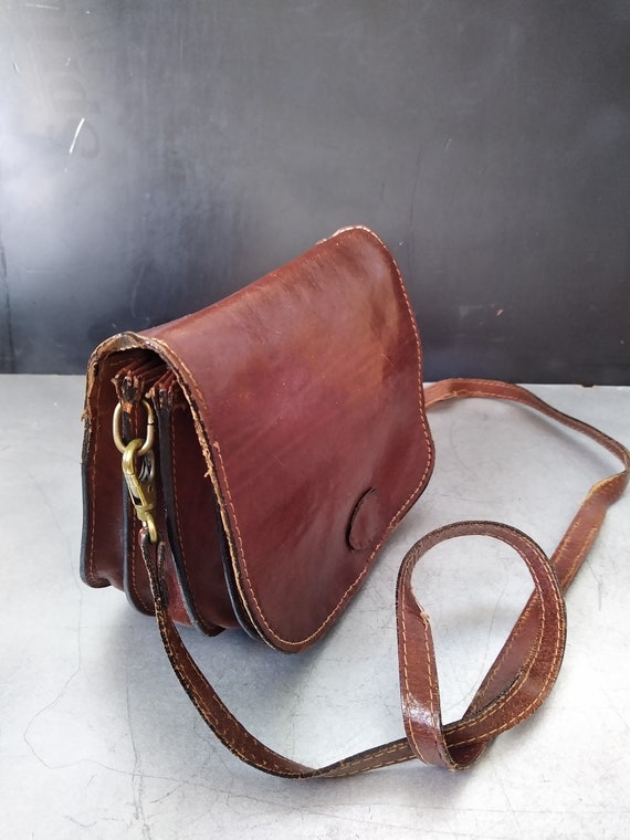 Louis Vuitton Sac à bandoulière Cuir Rouge ref.157772 - Joli Closet