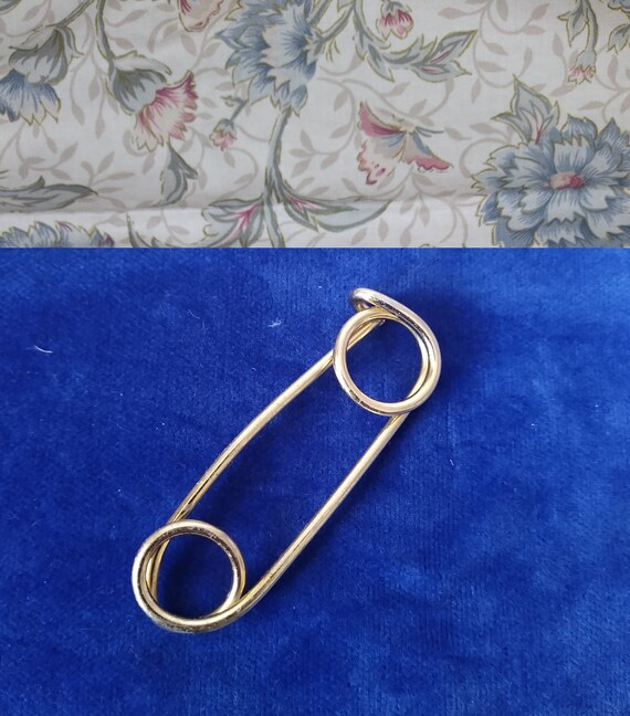 Metal Safety Pin Brooch