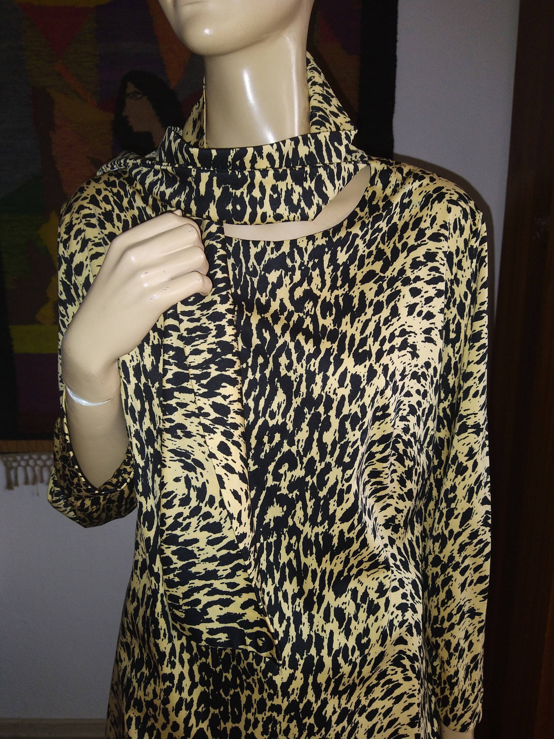Blouse with Tie/Animal Pattern Blouse