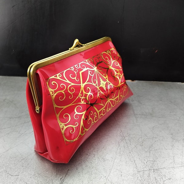 Small Red Bag/Metal Frame Bag/Golden Ornaments