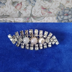 Vintage Rhinestone Brooch