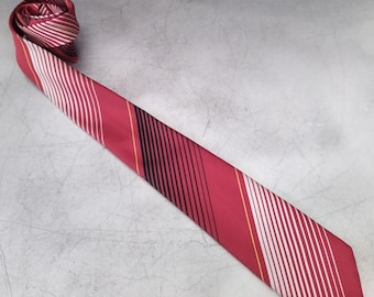 Red Striped Hedva Tie