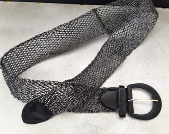 Cravate En Soie THOMAS KENT - Pois Rouges - Fabriquée En Italie - Longueur Classique