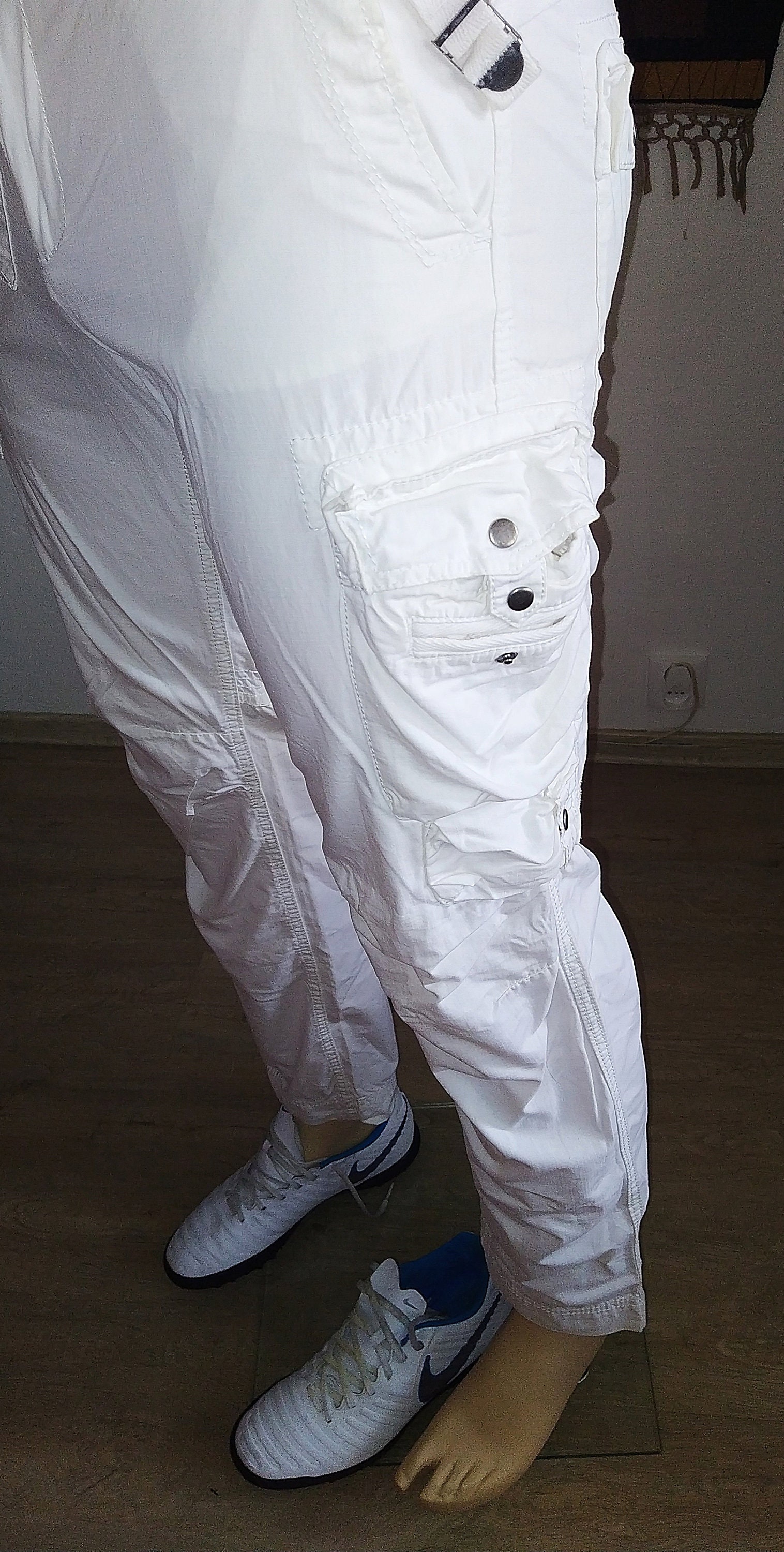 fallschirmhose weiss