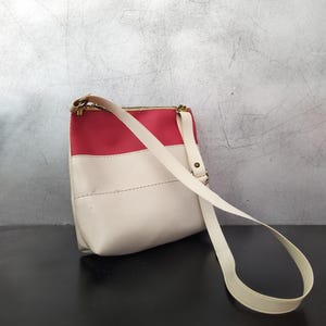 Vintage Shoulder Bag/Red and White/1970s