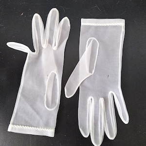 Vintage Lady Gloves/White Gloves/1950s