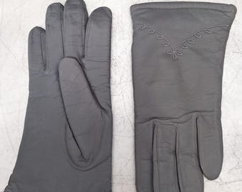Gray Leather Gloves/S/Embroidered