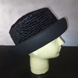 Black Woolen Hat Italy