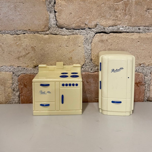 Vintage Reliable hard plastic stove and fridge doll house miniatures 1950s kitsch