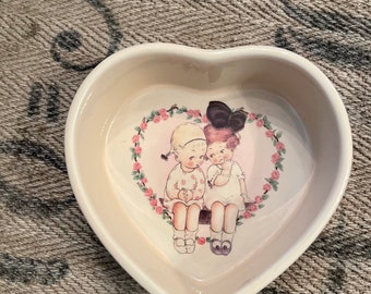 Vintage Lucie Attwell Memories of Yesterday Porcellana a forma di cuore Scatola portagioie regalo di San Valentino 1989 Enesco