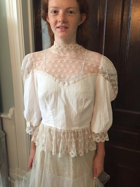FrenchAntiquefrillblouse