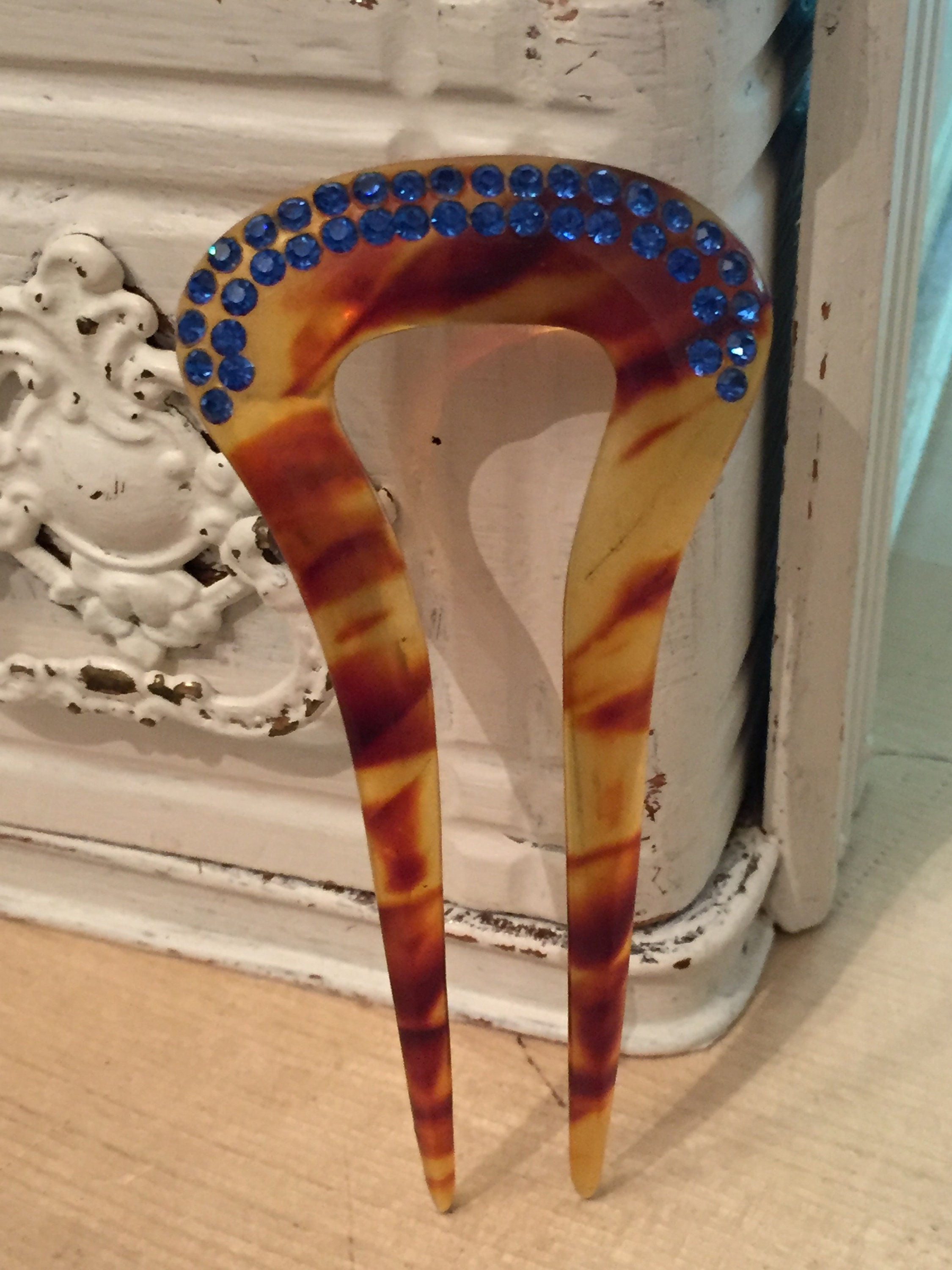 Vintage Art Deco Hair Comb Celluloid and Blue Sapphire  display picture 3