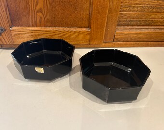 Conjunto de duas tigelas vintage de vidro preto Arcoroc Octime feitas na França