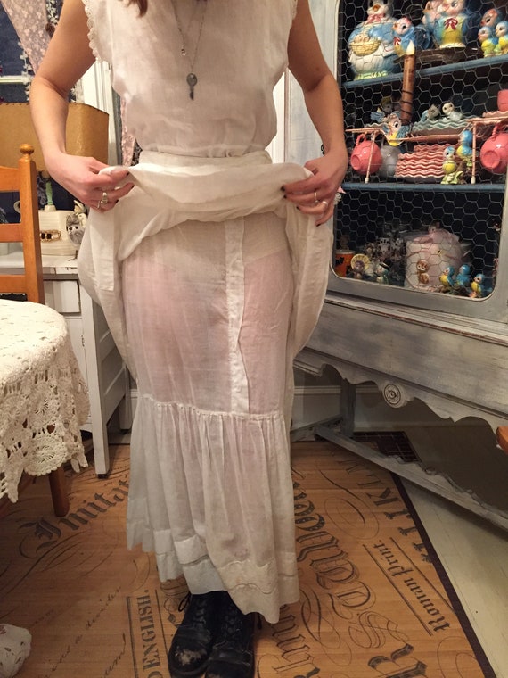 Antique Petticoat 1800s White cotton Muslin Skirt… - image 6
