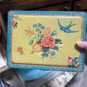 Vintage Blue bird Toffee Chocolate Tin Harry Vincent Worcestershire England Store Fixture