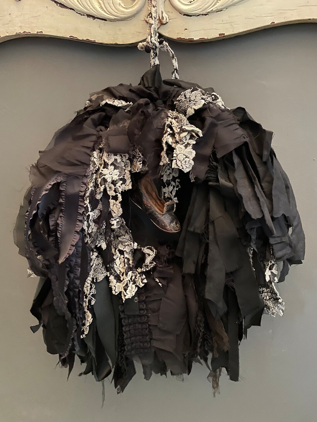 Shabby Rags Witchy Black Shabby Rag Wreath of Vintage Fabric and Leather Shoe ...
