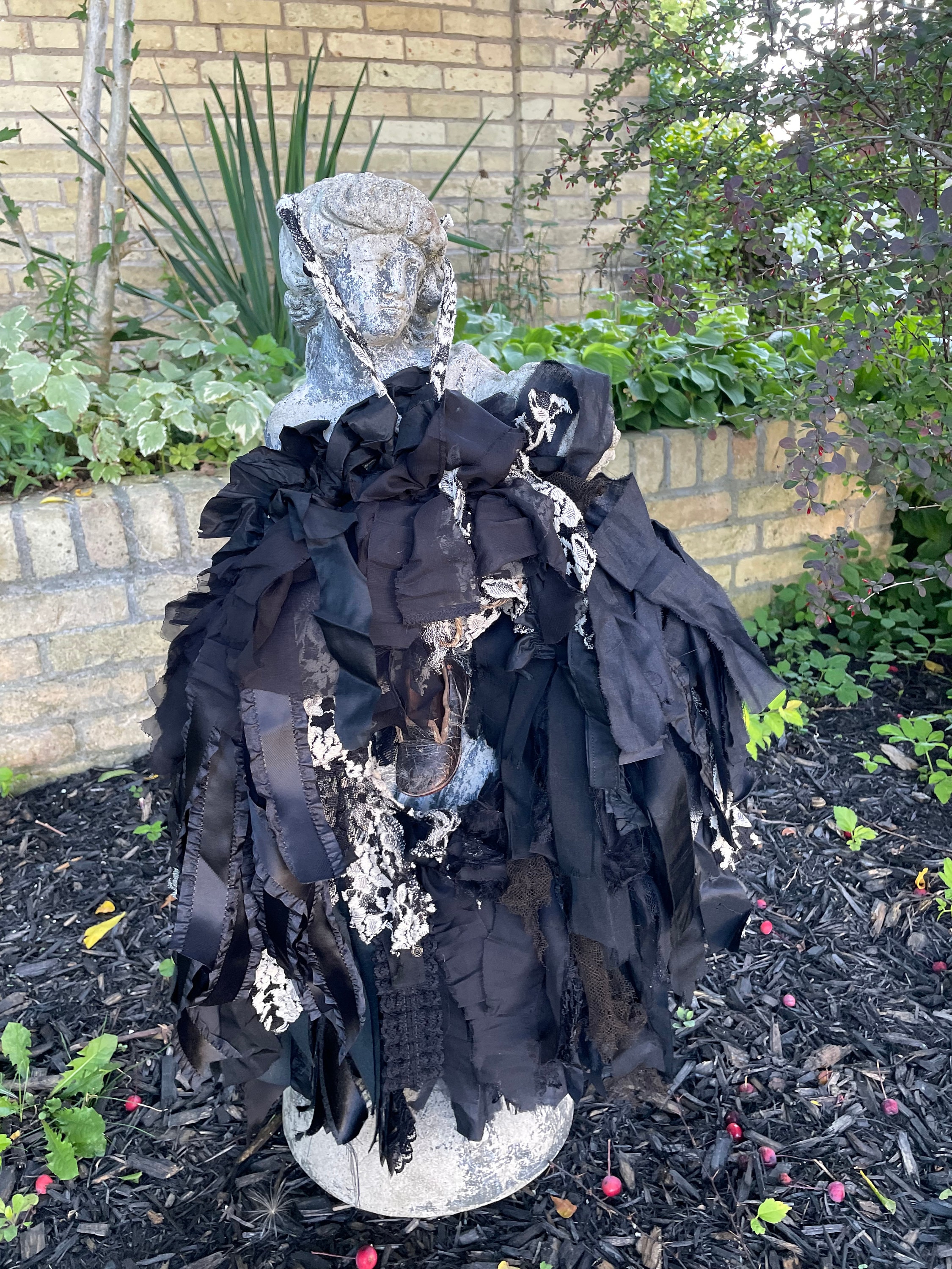 Shabby Rags Witchy Black Shabby Rag Wreath of Vintage Fabric and Leather Shoe ...