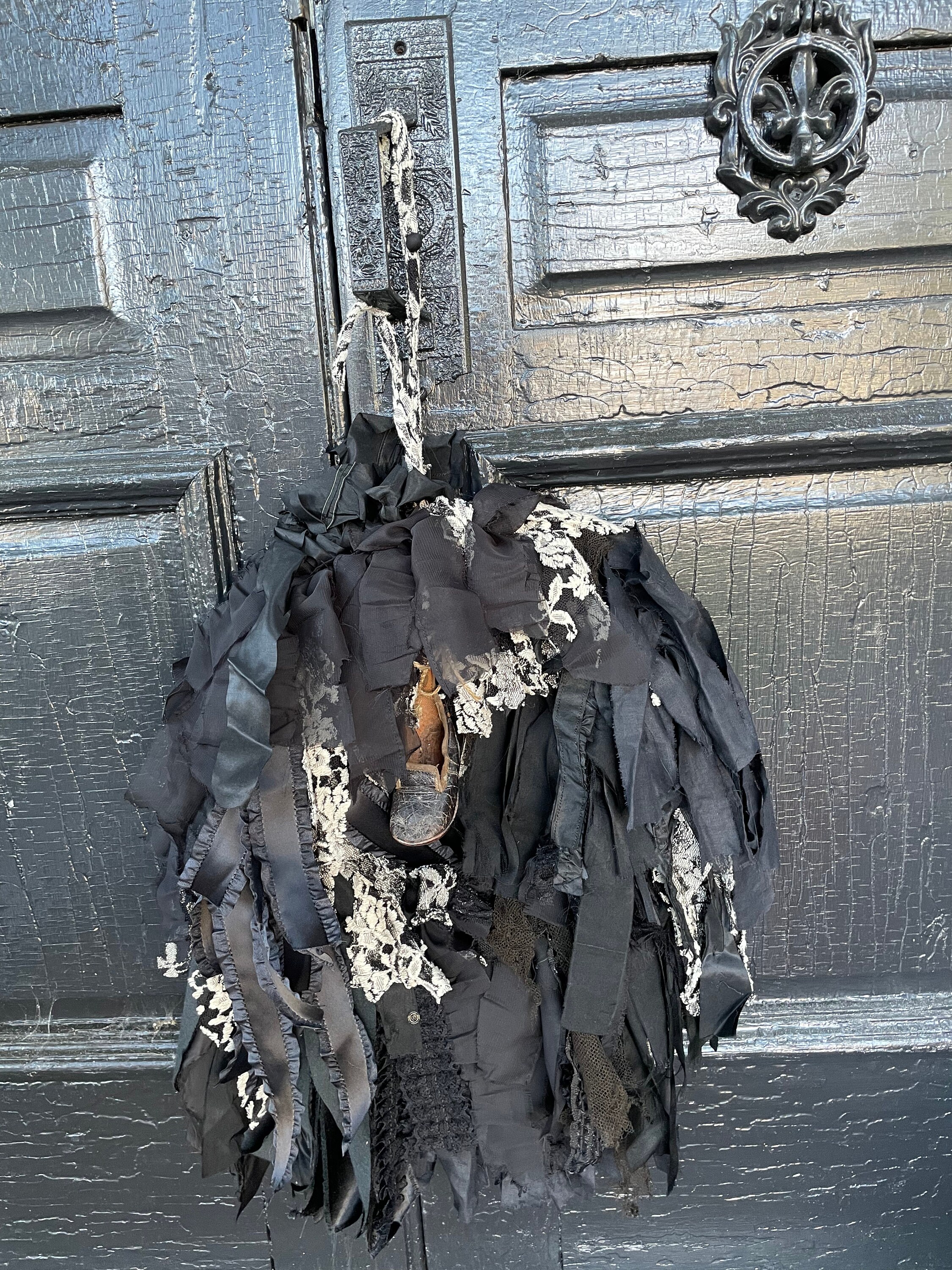 Shabby Rags Witchy Black Shabby Rag Wreath of Vintage Fabric and Leather Shoe ...