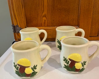 Vintage Ceramic Mushroom Mugs set of 4 1970s Farmhouse style