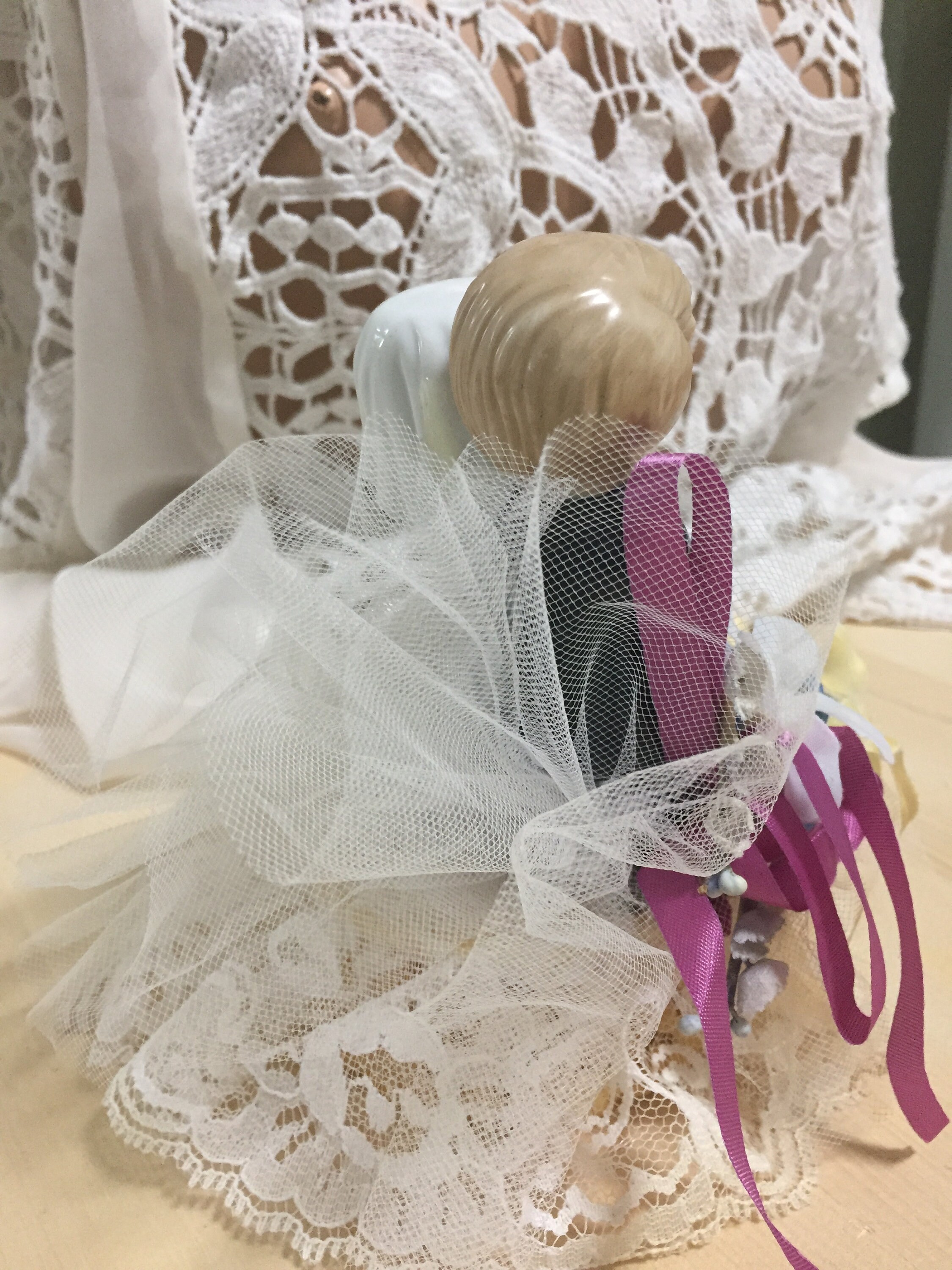 Vintage Bride and Groom Wedding Cake Topper Porcelain and Lace Lefton ...