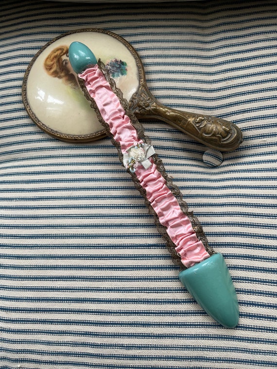Pink shop shoe horn