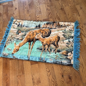 Tapiz de ciervo vintage Tapiz de terciopelo de ciervo y cervatillo para colgar en la pared o alfombra