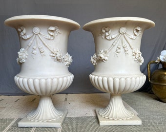 Pair Of Antique Style Faux Marble Urns Garden Urn Planters Vases