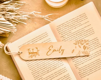 Personalized wooden bookmark with name in a floral design