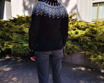 Icelandic sweater/100% wool Lopapeysa handmade in black, moss green, grey and cream white/ women's size XS/S/ready to ship